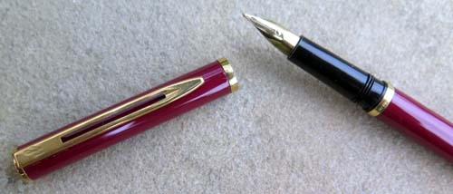 WATERMANS DK MODEL FOUNTAIN PEN IN RED WITH GOLD PLATED TRIM